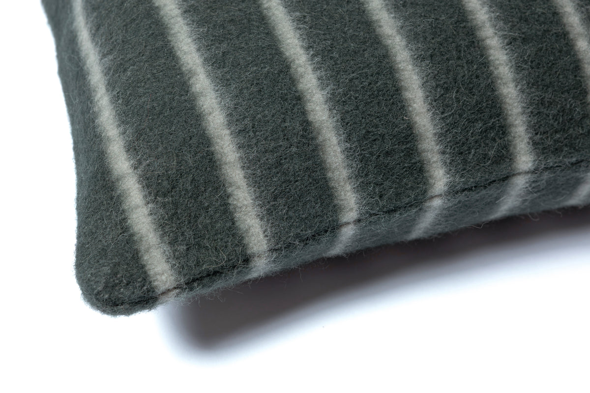 LEE HEIRLOOM THROW PILLOW 23" x 23"