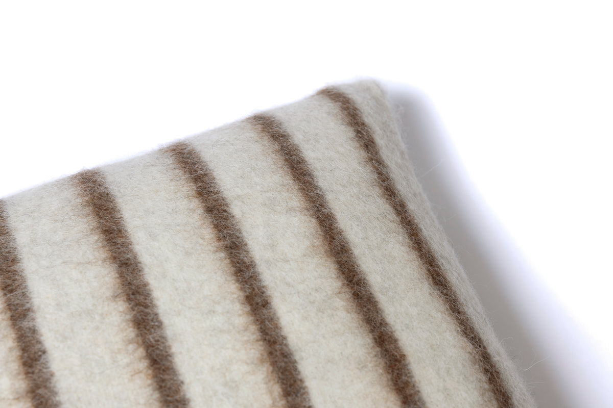 LEE HEIRLOOM THROW PILLOW 23" X 11". ZERO DYE