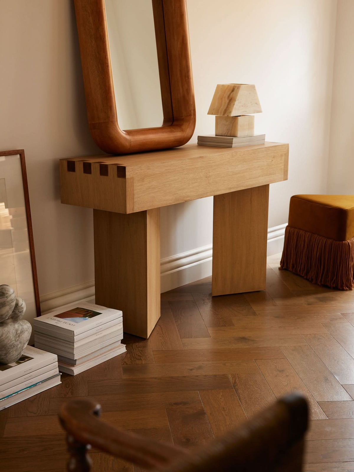 Dovetail Console - close-up