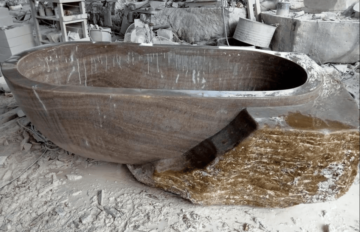 Limited - Edition Sculptural Onyx Bathtub - Cultheir