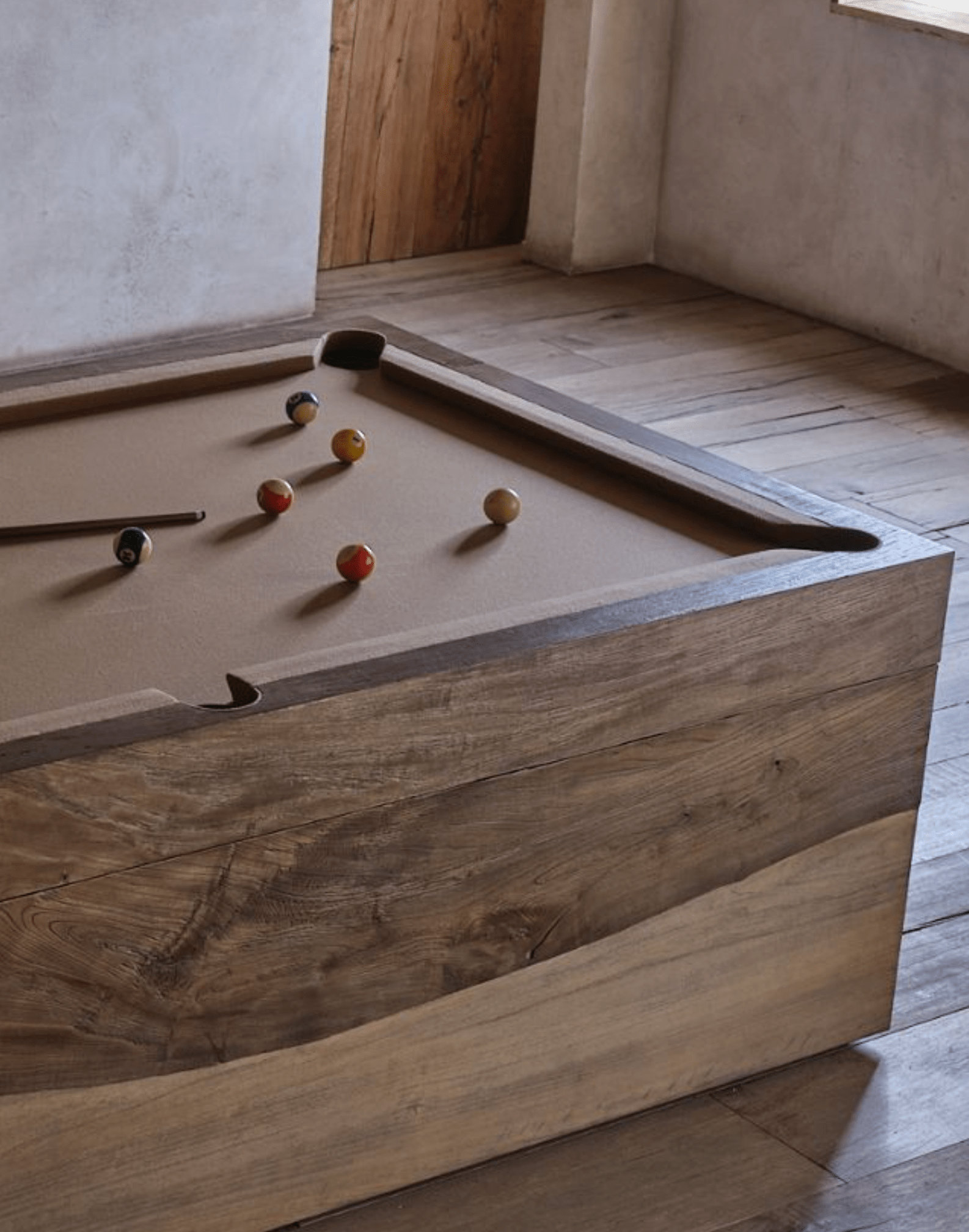 Mateo Billiard Table - Cultheir